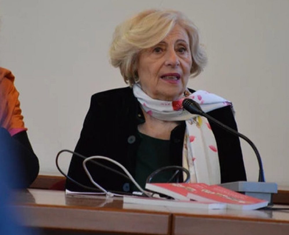 Chi è Rosa Oliva